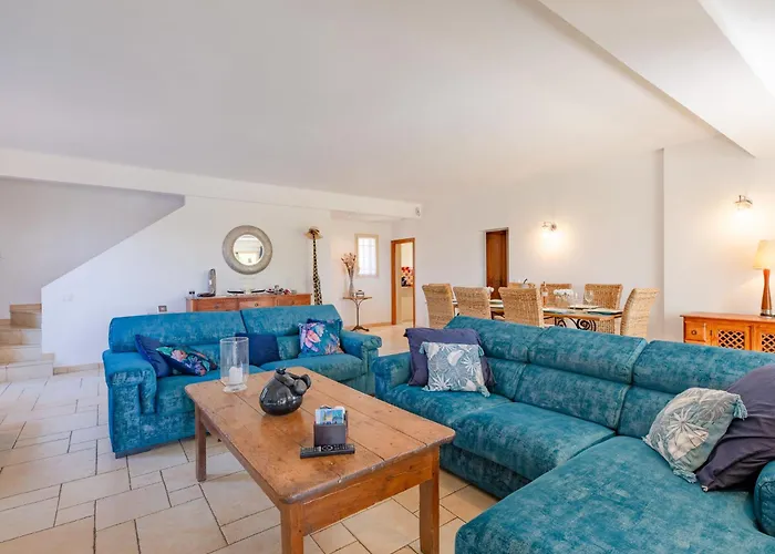 Villa Reves De Rives By Interhome